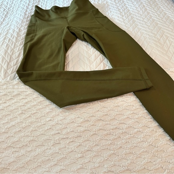 2-Piece Active Leggings Bundle Old Navy XS Olive + NVGTN Seamless Leggings S - Picture 4 of 15
